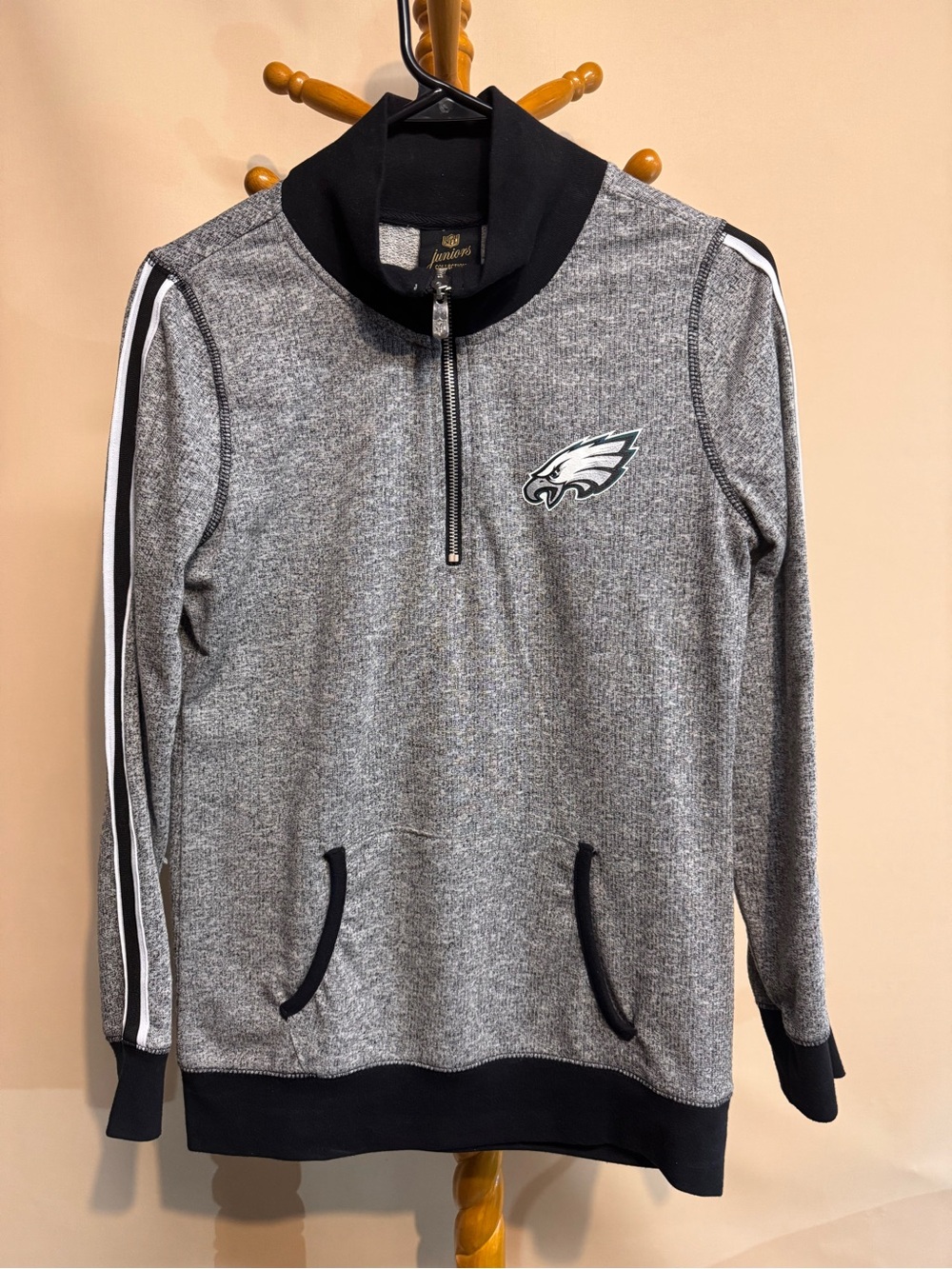 Women’s NFL Philadelphia Eagles Gray and Black Quarter-Zip Sweater Size Medium
